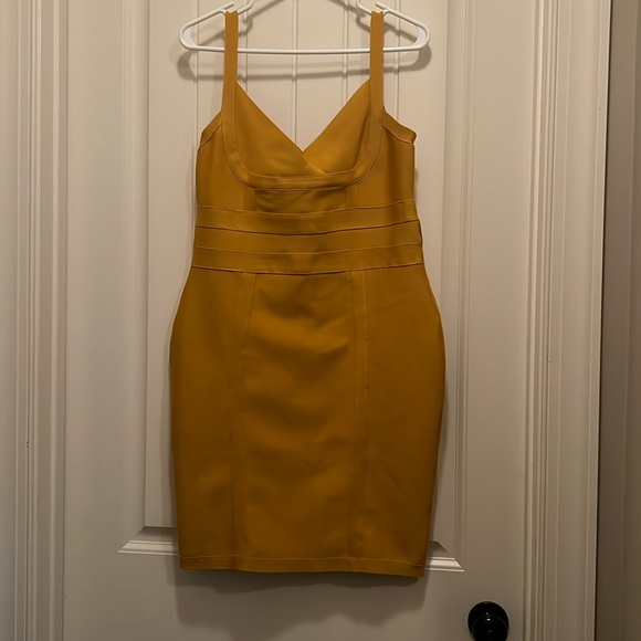 Mustard yellow bandage mini dress. Boohoo brand. Built not included. Size 12 - Picture 1 of 4